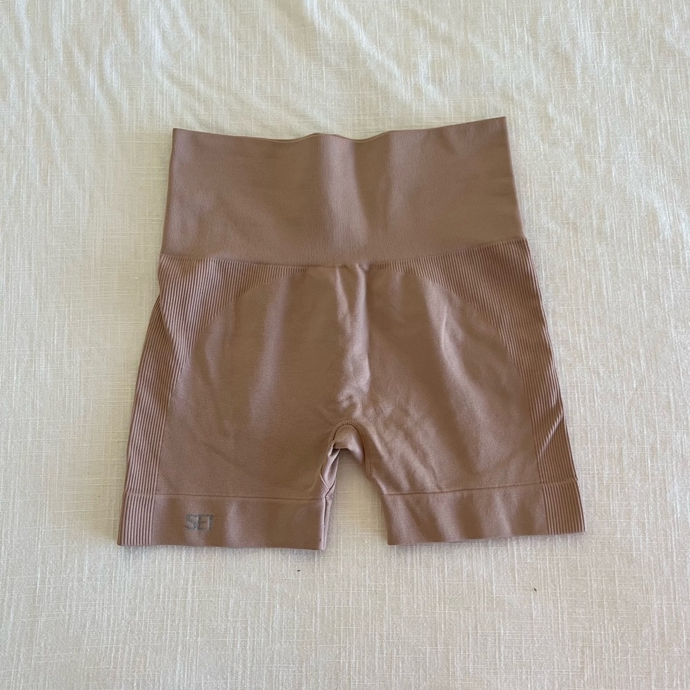 SET Active shorts